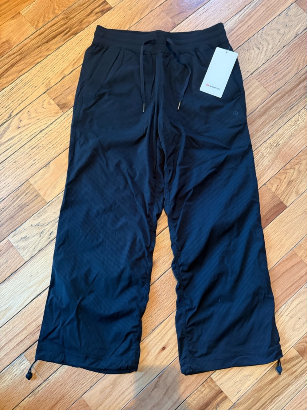 NWT Lululemon Dance Studio Relaxed Fit Midrise Crop Pants Women’s Size S Black